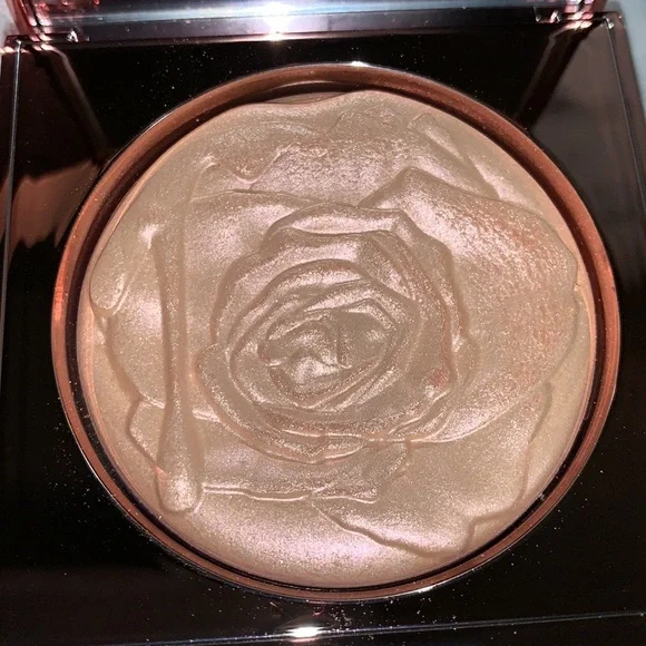 SMASHBOX + VLADA Gilded Rose Petal Metal Highlighter